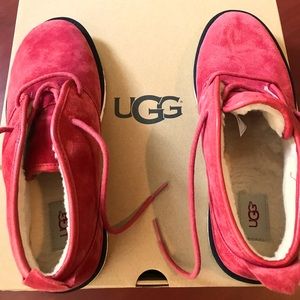 Ugg red Mens size 9 casual chukkas